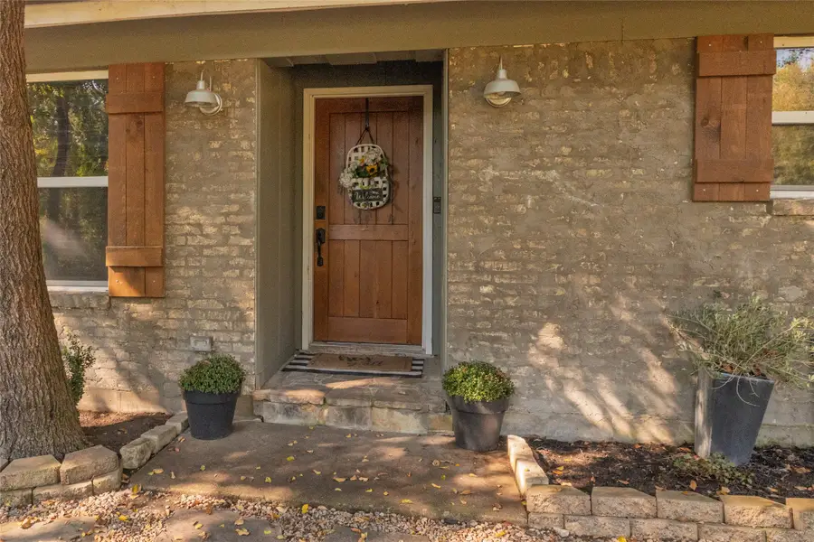 140 Huling Drive, Azle, TX 76020 - Image #3