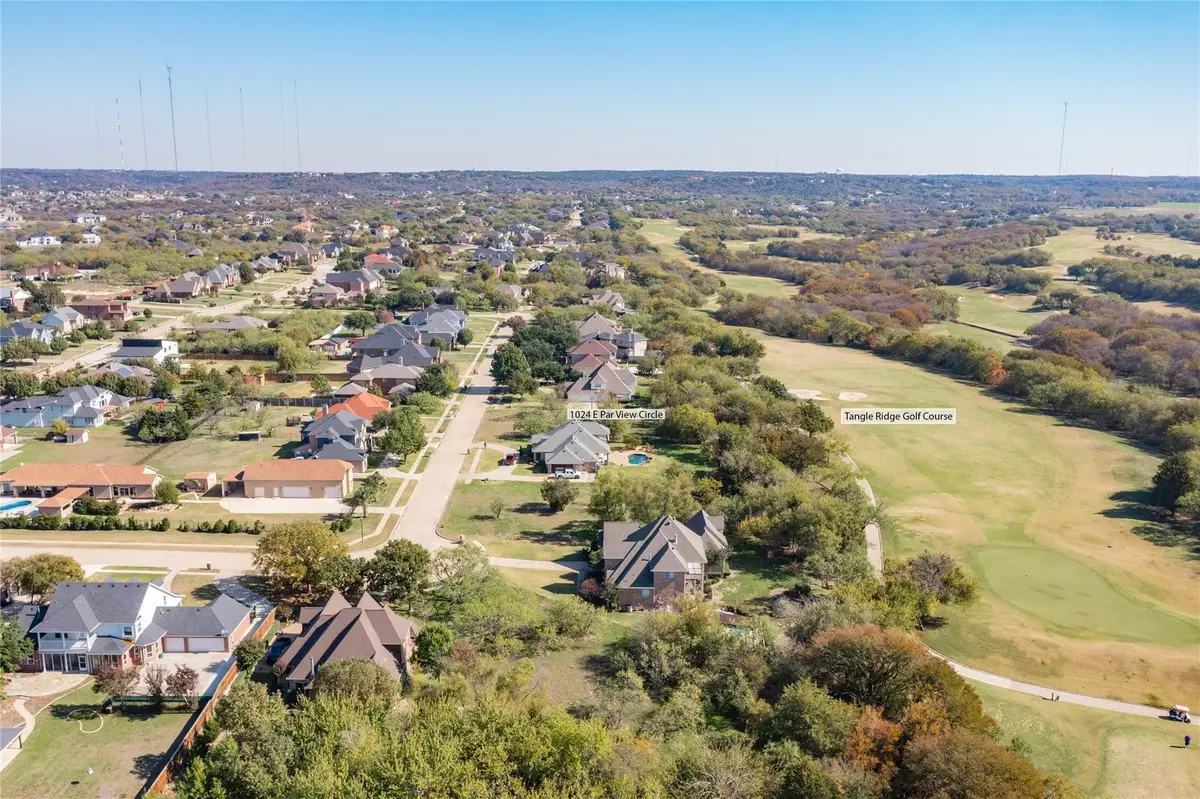 1024 Parview Circle, Grand Prairie, TX 75104 - Image #1