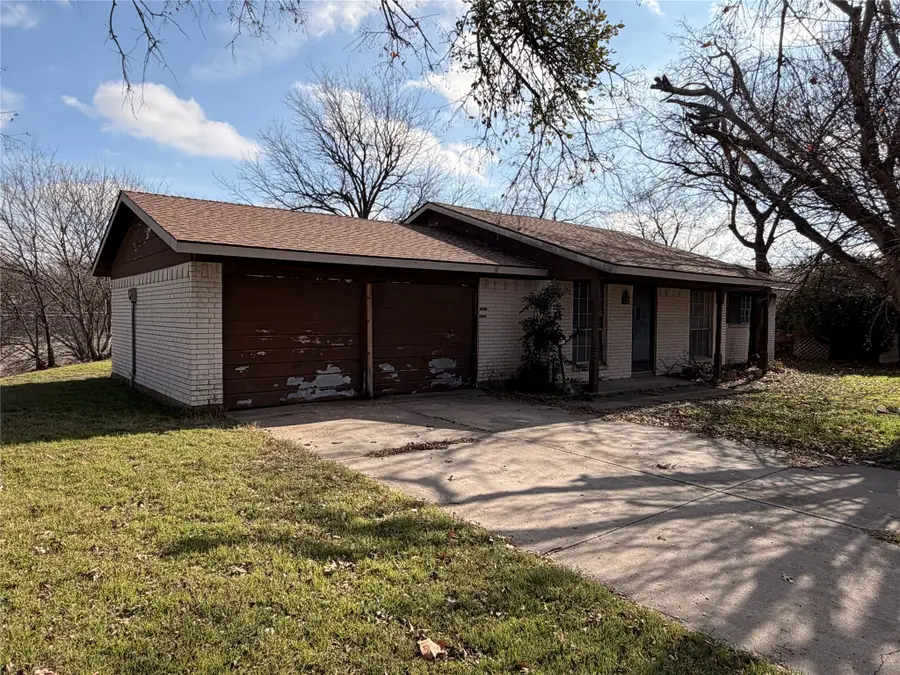 409 Opal Street, Saginaw, TX 76179 - Image #2
