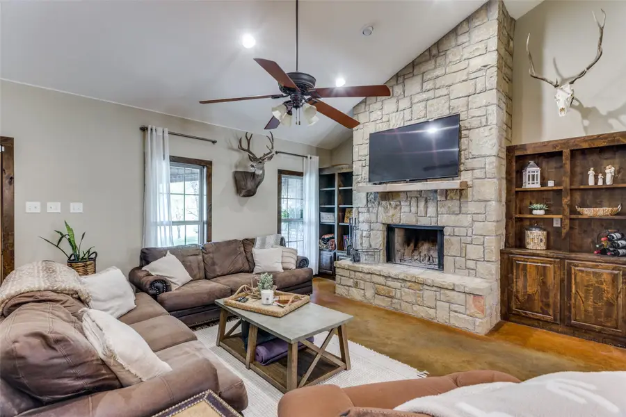 127 Tankersley Lane, Weatherford, TX 76087 - Image #3