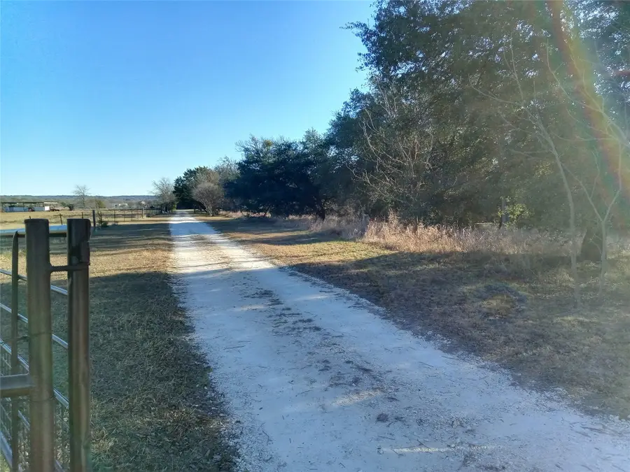 912 County Road 2357 Road, Meridian, TX 76665 - Image #3
