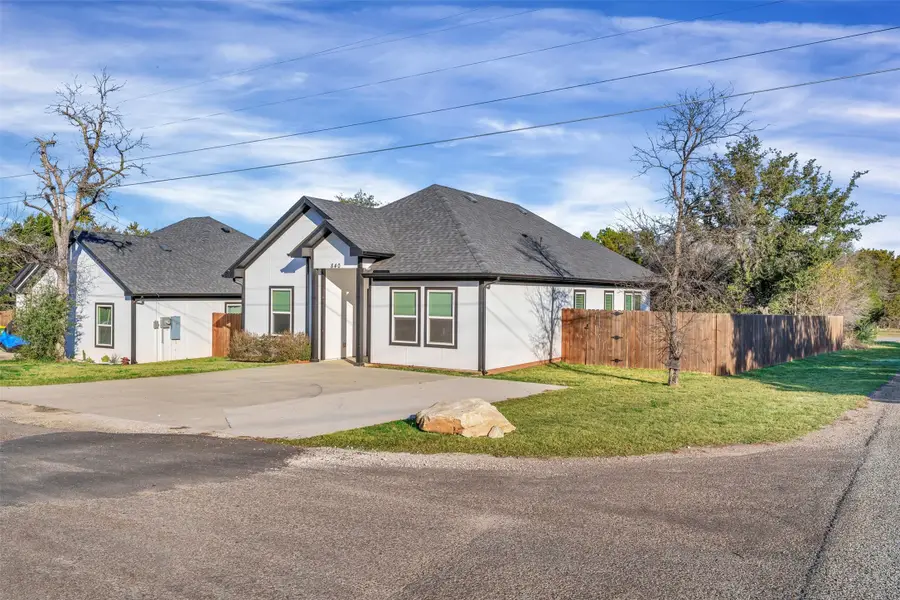 840 Tepee Trail, Granbury, TX 76048 - Image #2