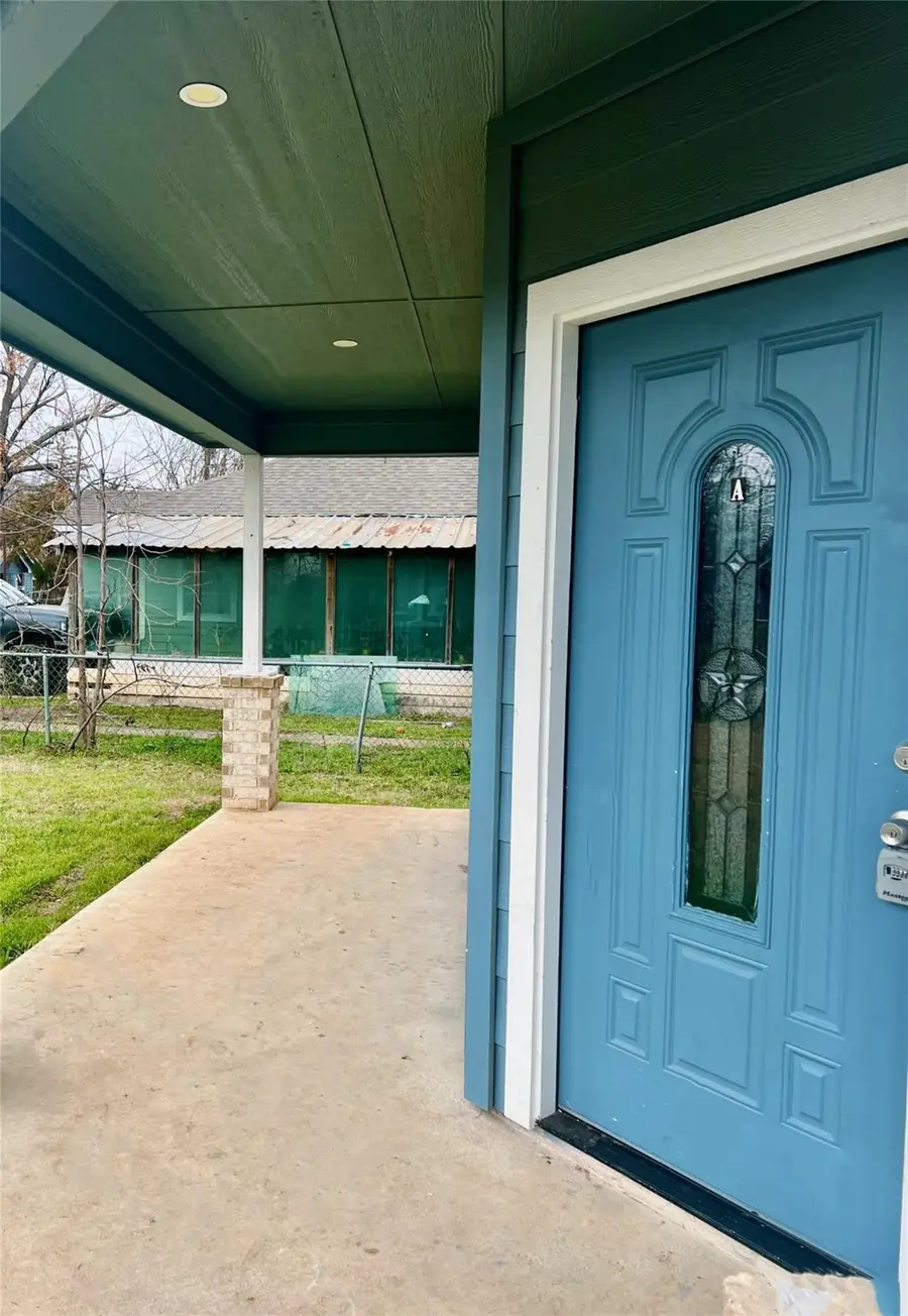 602 Sabine Avenue, Cleburne, TX 76031 - Image #3