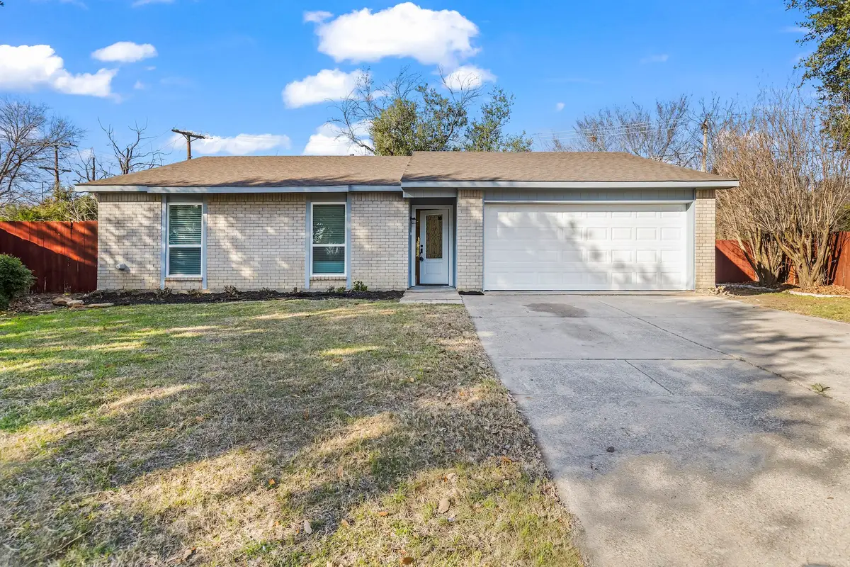 1901 Sabine Pass Lane, Arlington, TX 76006 - Image #1