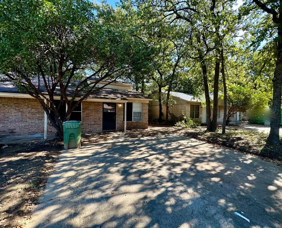 627 Mcqueary Street, Arlington, TX 76012 - Image #2