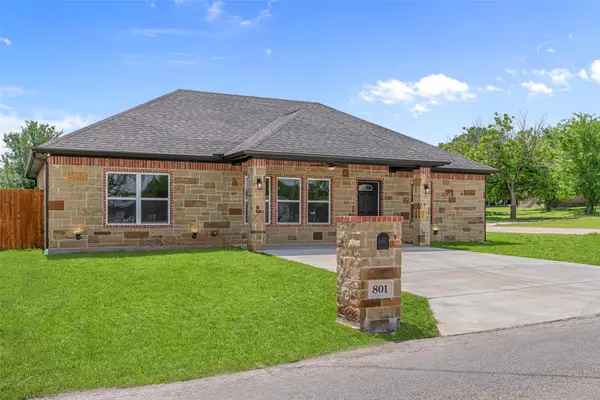 801 Comanche Cove Drive, Granbury, TX 76048