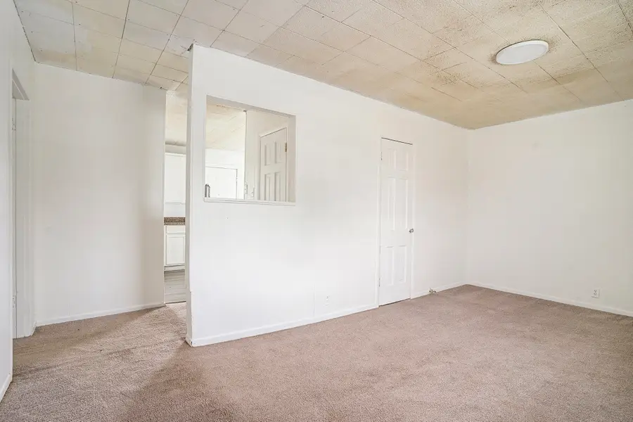 1708 Redwood Drive #1706, Cleburne, TX 76033 - Image #3