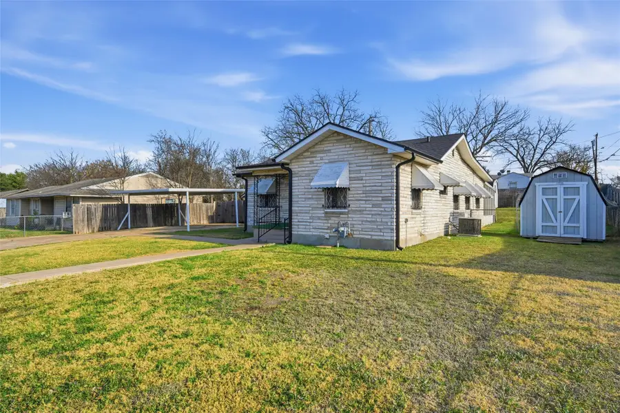 3820 Hiland Drive, Beverly Hills, TX 76711 - Image #3