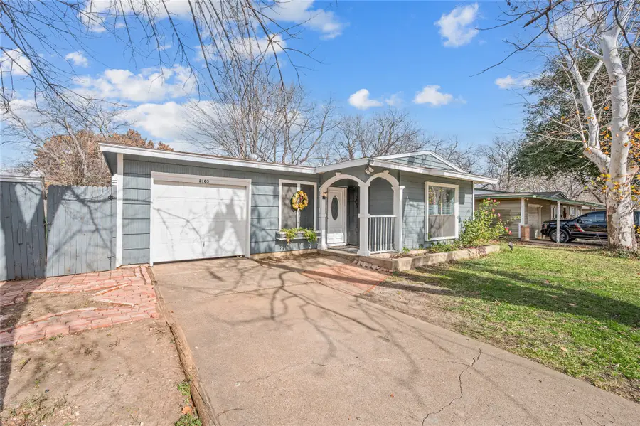2105 Cloverdale Street, Arlington, TX 76010 - Image #3