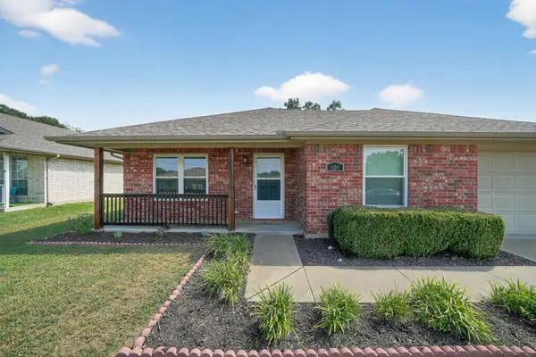 604 Mcanear Street, Cleburne, TX 76033