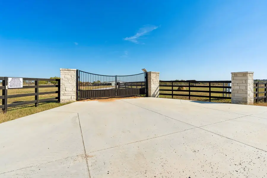 6095 Western Star Drive, Justin, TX 76247 - Image #2