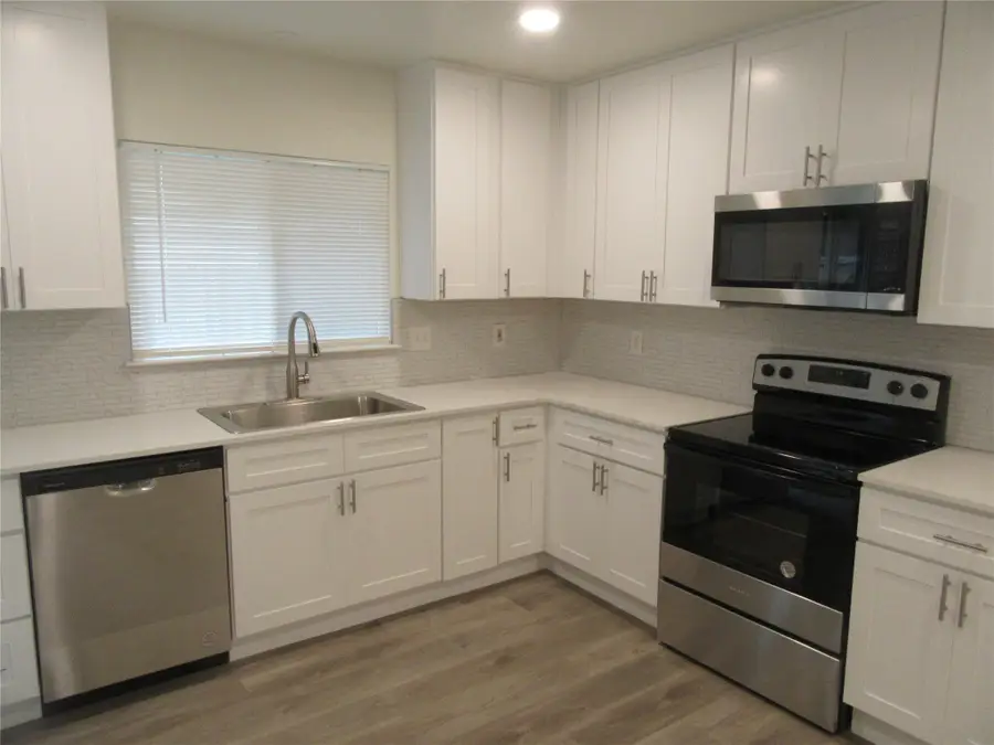 2622 Branch Oaks Drive, Garland, TX 75043 - Image #3