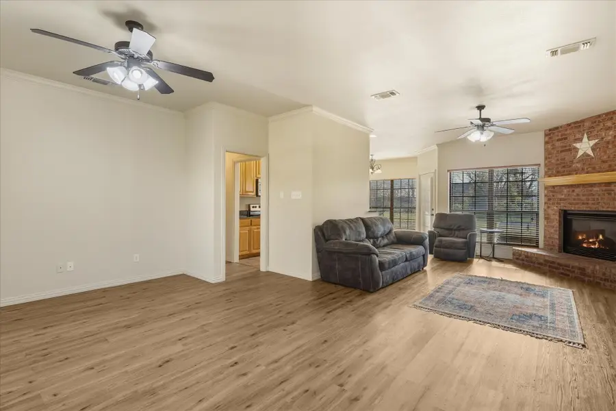 704 Janis Street, Granbury, TX 76049 - Image #2