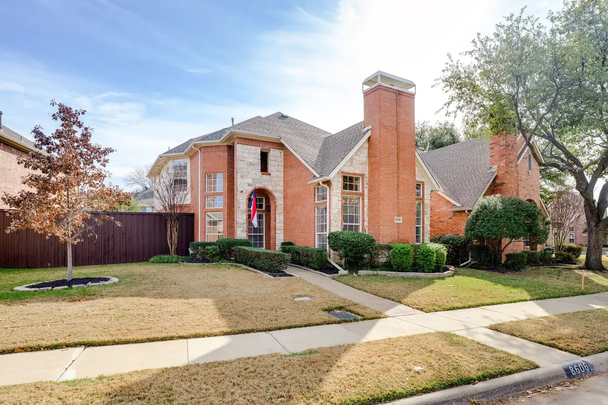 8606 Old Oak Drive, Irving, TX 75063 - Image #1