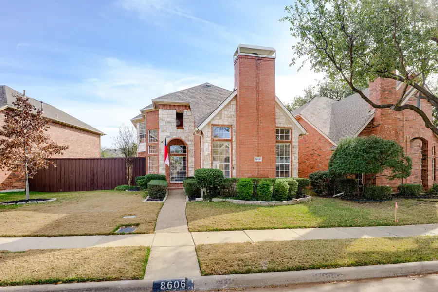 8606 Old Oak Drive, Irving, TX 75063 - Image #2