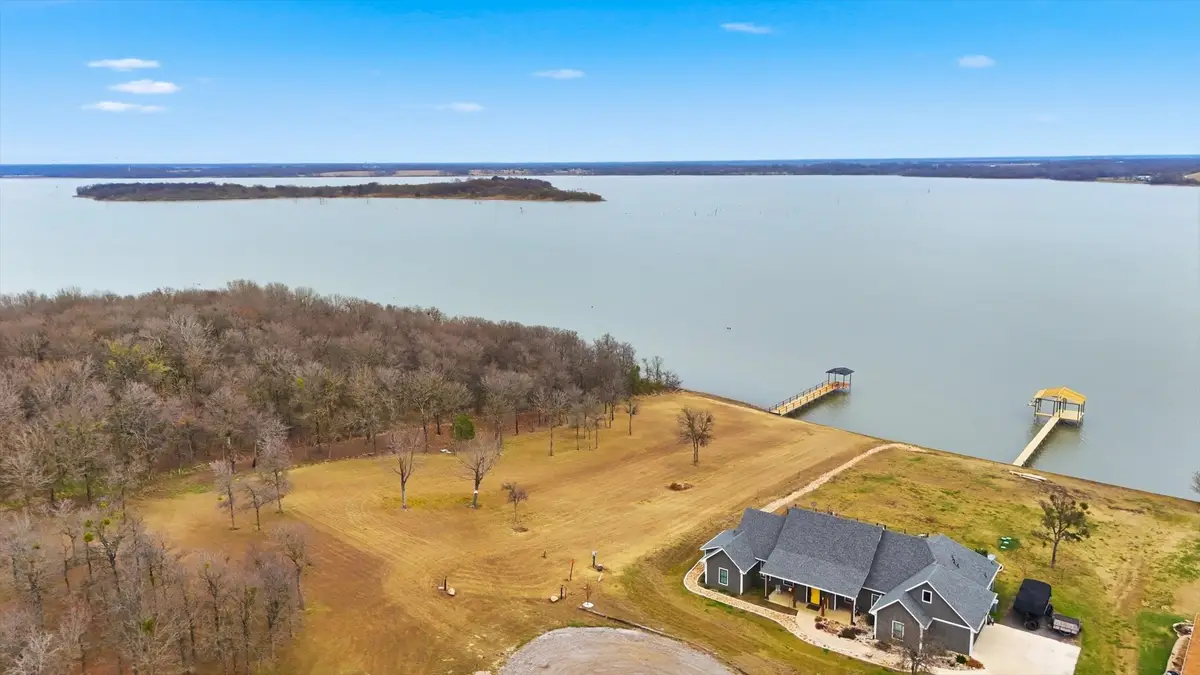 401 Meandering Way, Corsicana, TX 75109 - Image #1