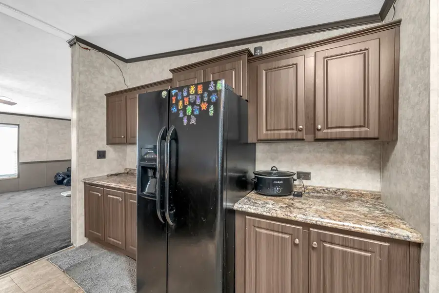 3108 Mistletoe Street, Granbury, TX 76048 - Image #3