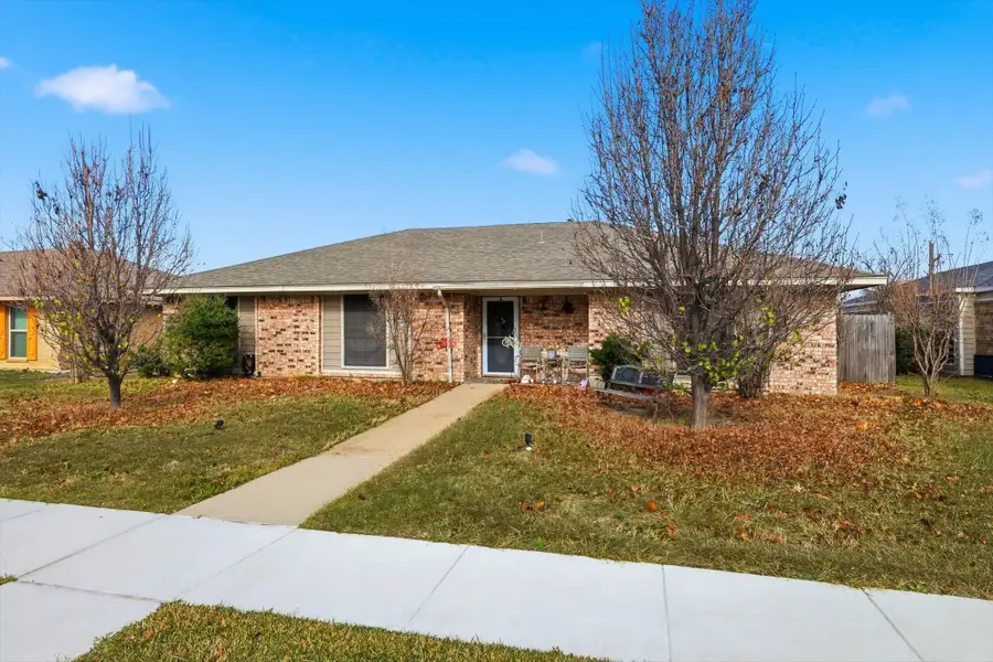 1519 Rocky Point Drive, Lewisville, TX 75077 - Image #2