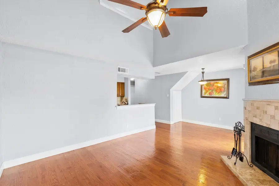 5840 Spring Valley Road #912, Dallas, TX 75254 - Image #3