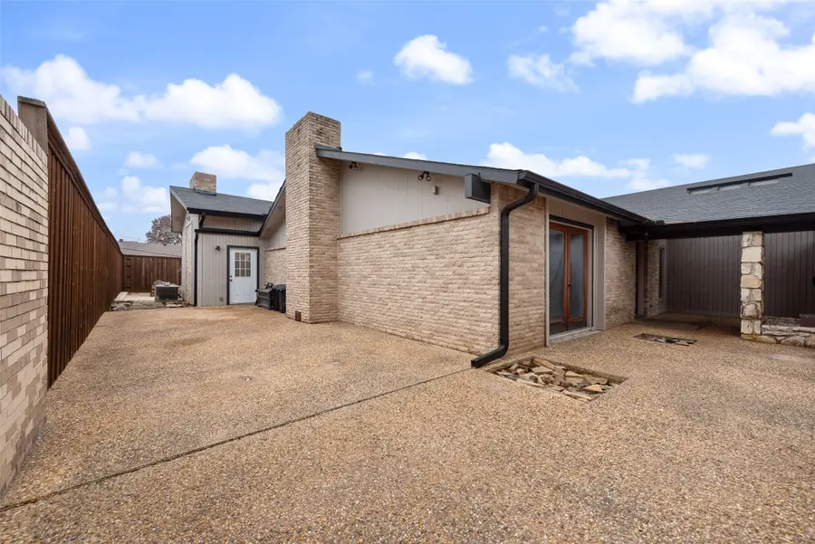12330 Cedar Bend Drive, Dallas, TX 75244 - Image #2