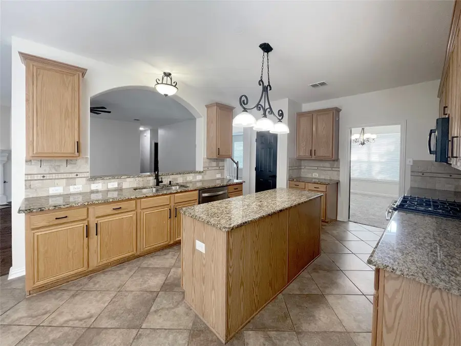 7850 Greenvalley Lane, Frisco, TX 75033 - Image #3