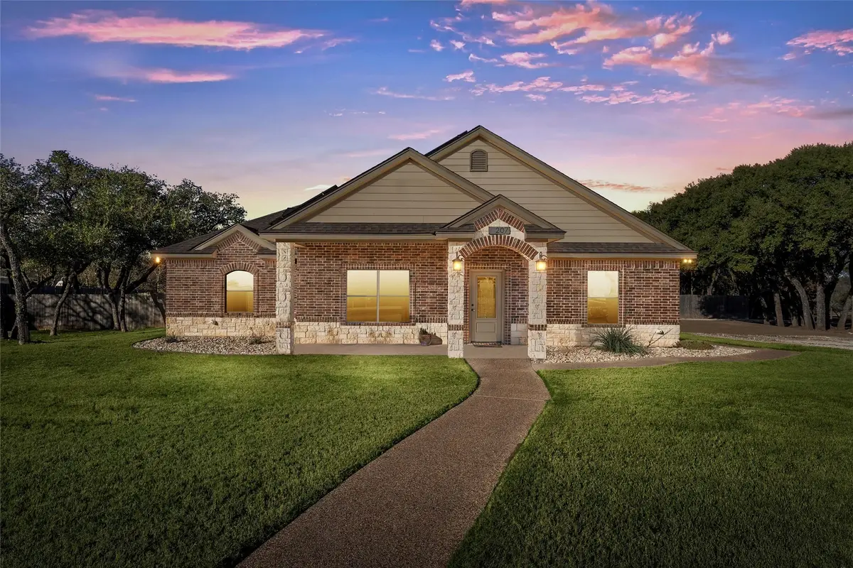 207 Cresthill Circle, Valley Mills, TX 76689 - Image #1