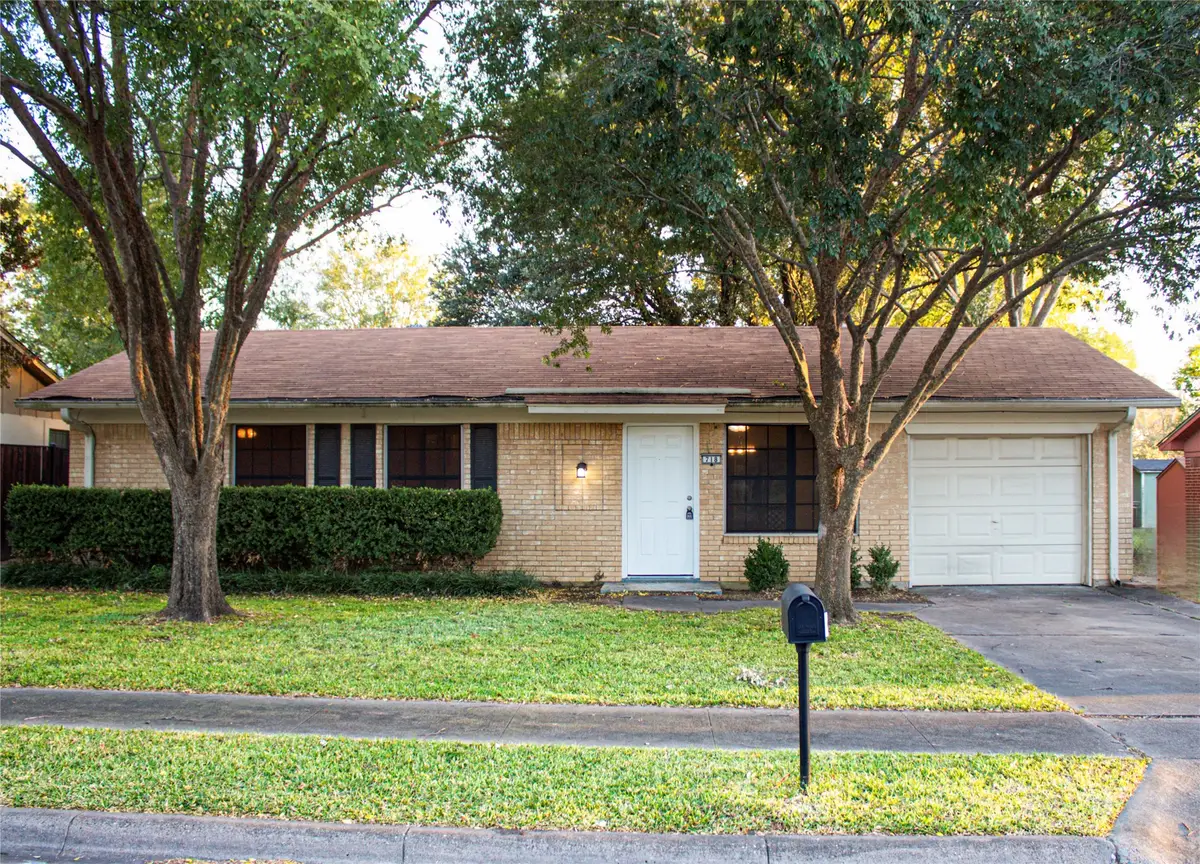 718 E Martin Lane, Sherman, TX 75090 - Image #1