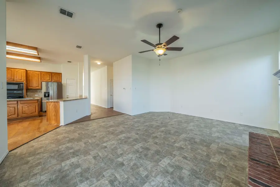 860 Tartan Trail, Highland Village, TX 75077 - Image #3