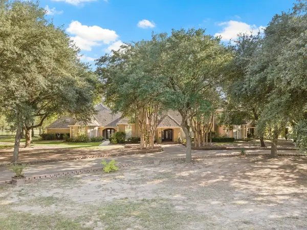 201 Country Club Drive, Mt Pleasant, TX 75455
