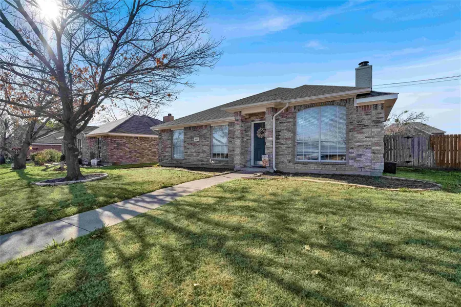 6913 Fairfield Drive, Rowlett, TX 75089 - Image #2