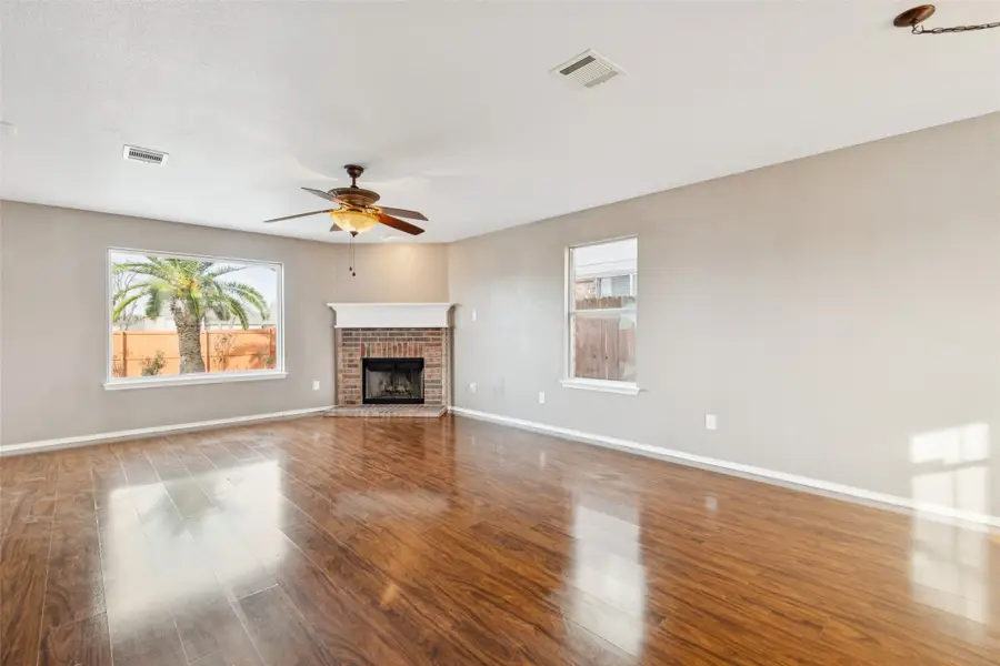 10757 Braemoor Drive, Fort Worth, TX 76052 - Image #3