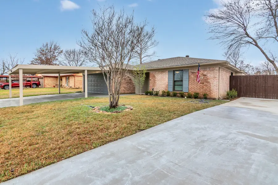 6433 Heather Drive, Watauga, TX 76148 - Image #2