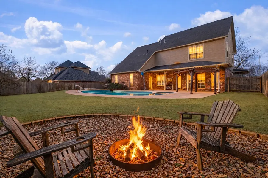 512 Brookes Way, Reno, TX 75462 - Image #2