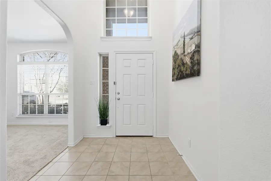 109 Red Fox Lane, Denton, TX 76210 - Image #2