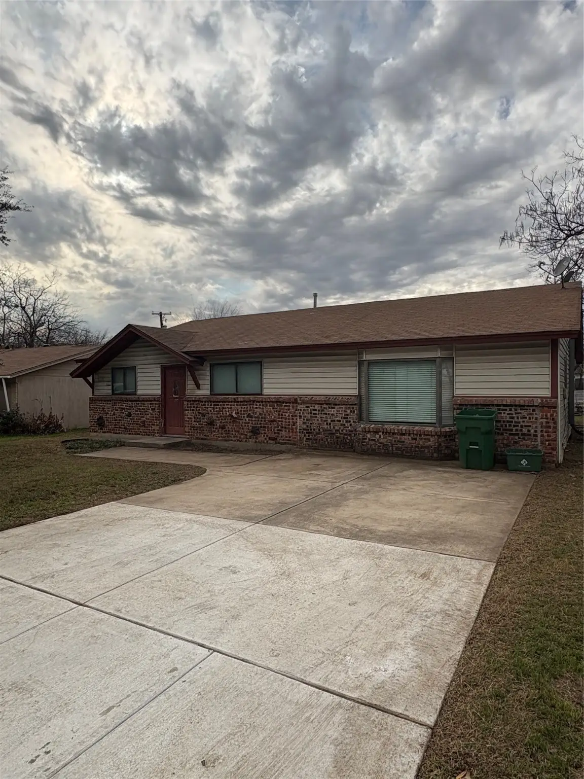3265 Earle Drive, Haltom City, TX 76117 - Image #1