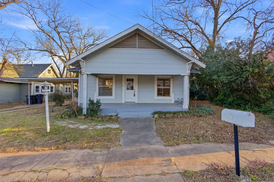 405 College Street, Cleburne, TX 76033 - Image #2