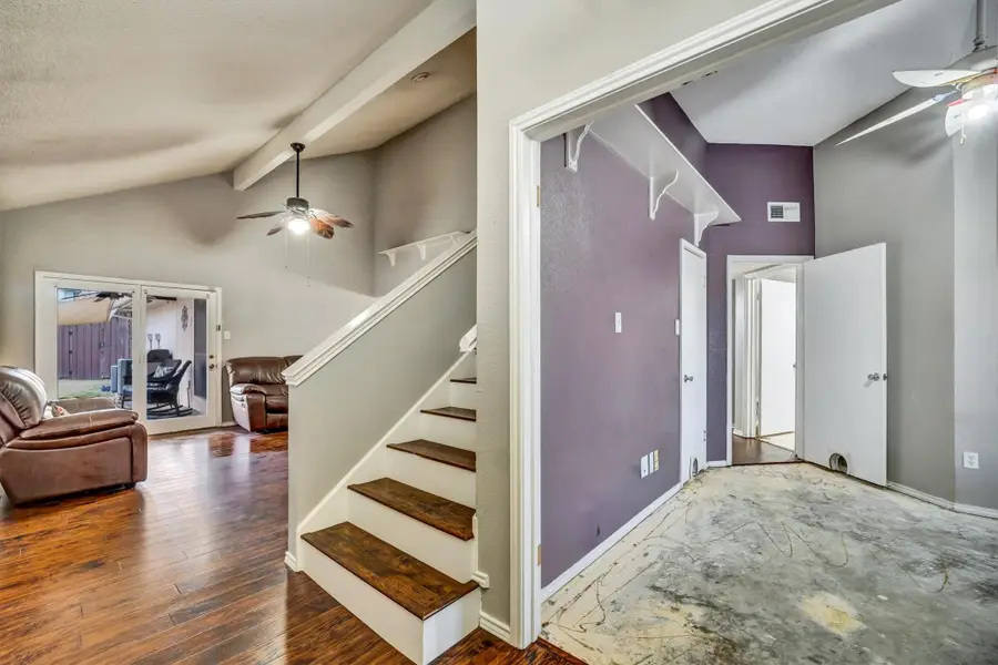 1606 Kingspoint Drive, Carrollton, TX 75007 - Image #2