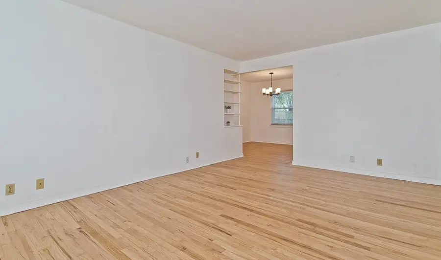 11717 Fernald Avenue, Dallas, TX 75218 - Image #2