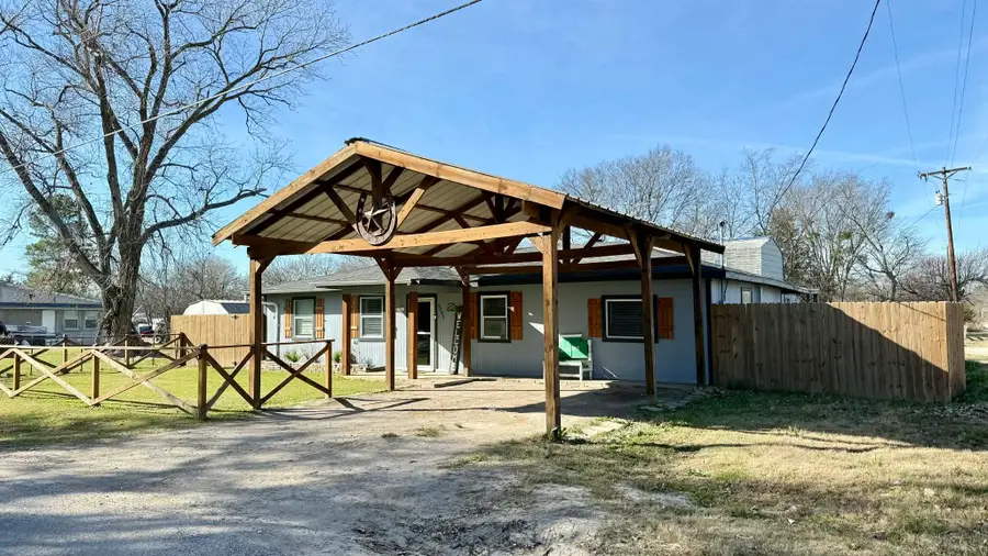 9206 Morris Drive, Hawk Cove, TX 75474 - Image #2