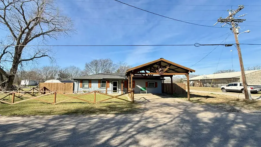 9206 Morris Drive, Hawk Cove, TX 75474 - Image #3