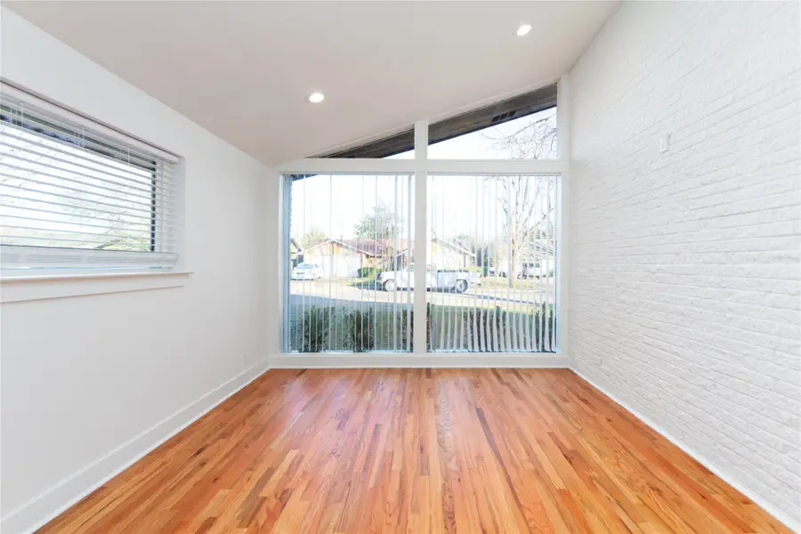 1241 Stevens Ridge Drive, Dallas, TX 75211 - Image #2