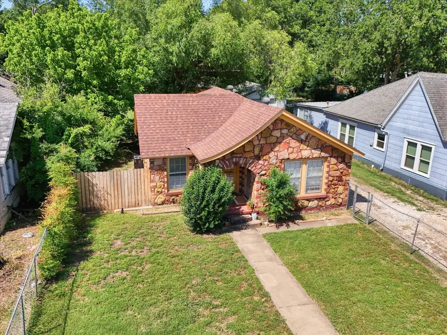 812 N 32nd Street, Waco, TX 76707 - Image #2