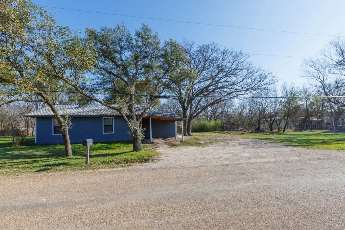 19629 Valentine, Kemp, TX 75143 - Image #1