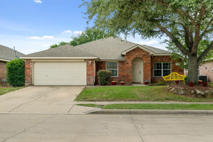 1320 Cattle Crossing Drive, Fort Worth, TX 76131 - Image #2