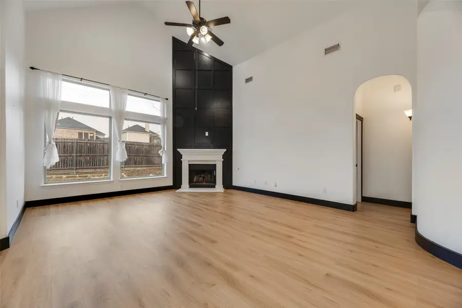 13709 Bluebell Drive, Little Elm, TX 75068 - Image #2