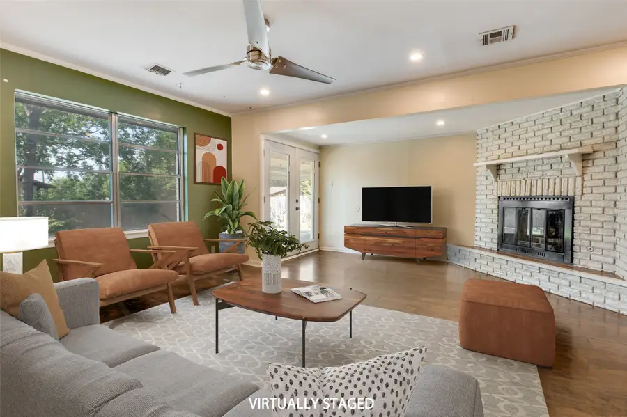 2804 Vassar Drive, Irving, TX 75062 - Image #2