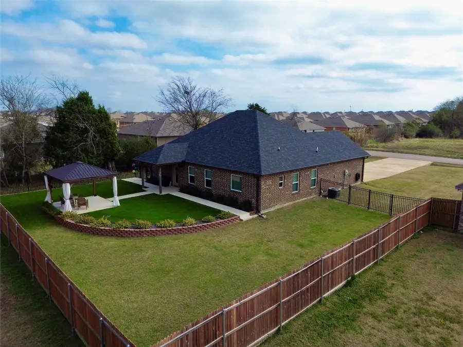 2232 Samuel Street, Mabank, TX 75147 - Image #2