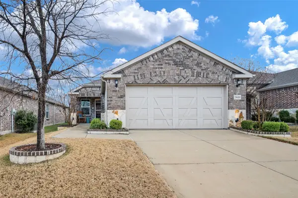7629 Parade Drive, Aubrey, TX 76227