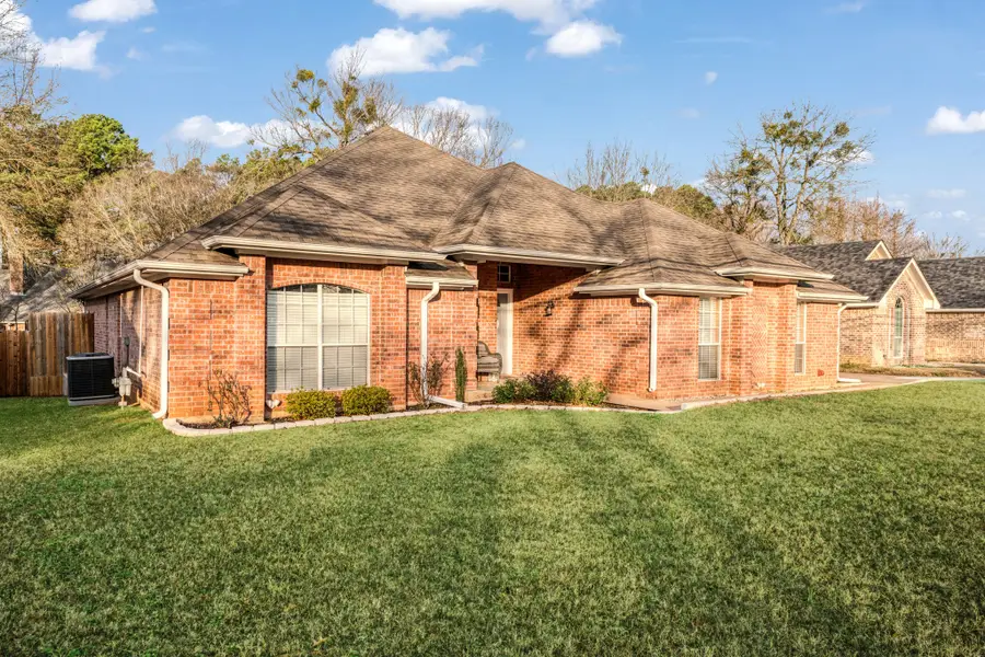 575 Mansfield Road, Reno, TX 75462 - Image #3