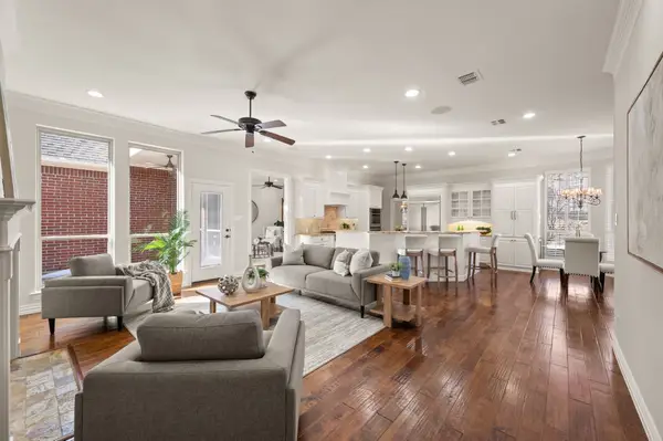 2709 Mesquite Lane, Grapevine, TX 76051